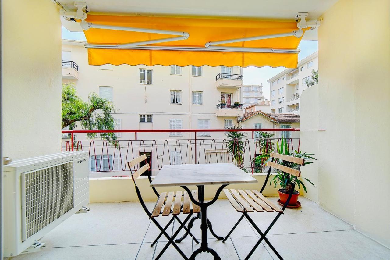 2 Bedroom Luxury Flat With Balcony Cannes Center Bagian luar foto