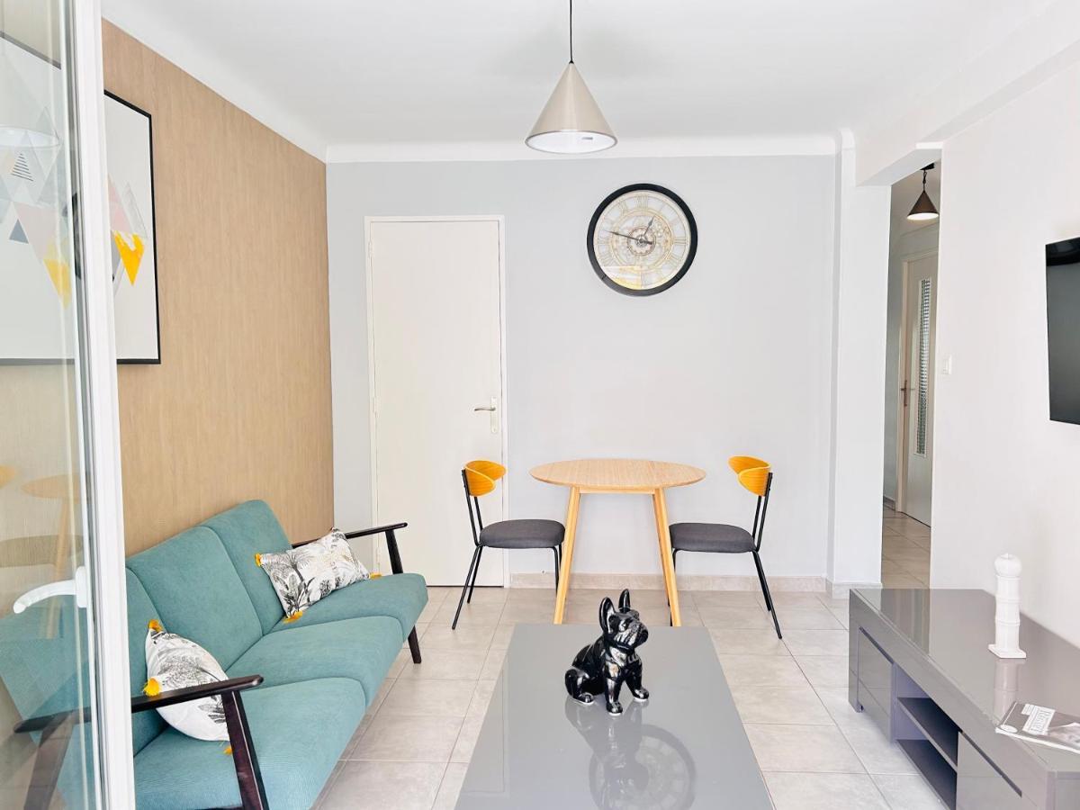 2 Bedroom Luxury Flat With Balcony Cannes Center Bagian luar foto